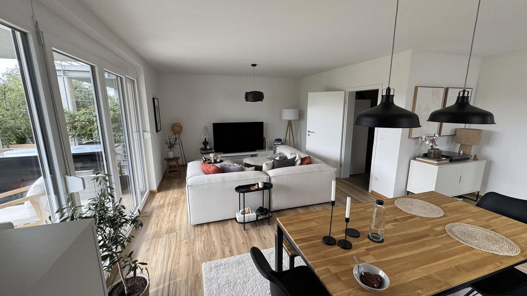 Predaj domu 218 m², pozemok 296 m², Oberweiler 35, Pliezhausen, Bádensko-Wurttembersko Predaj domu 218 m², pozemok 296 m², Oberweiler 35, Pliezhausen, Bádensko-Wurttembersko