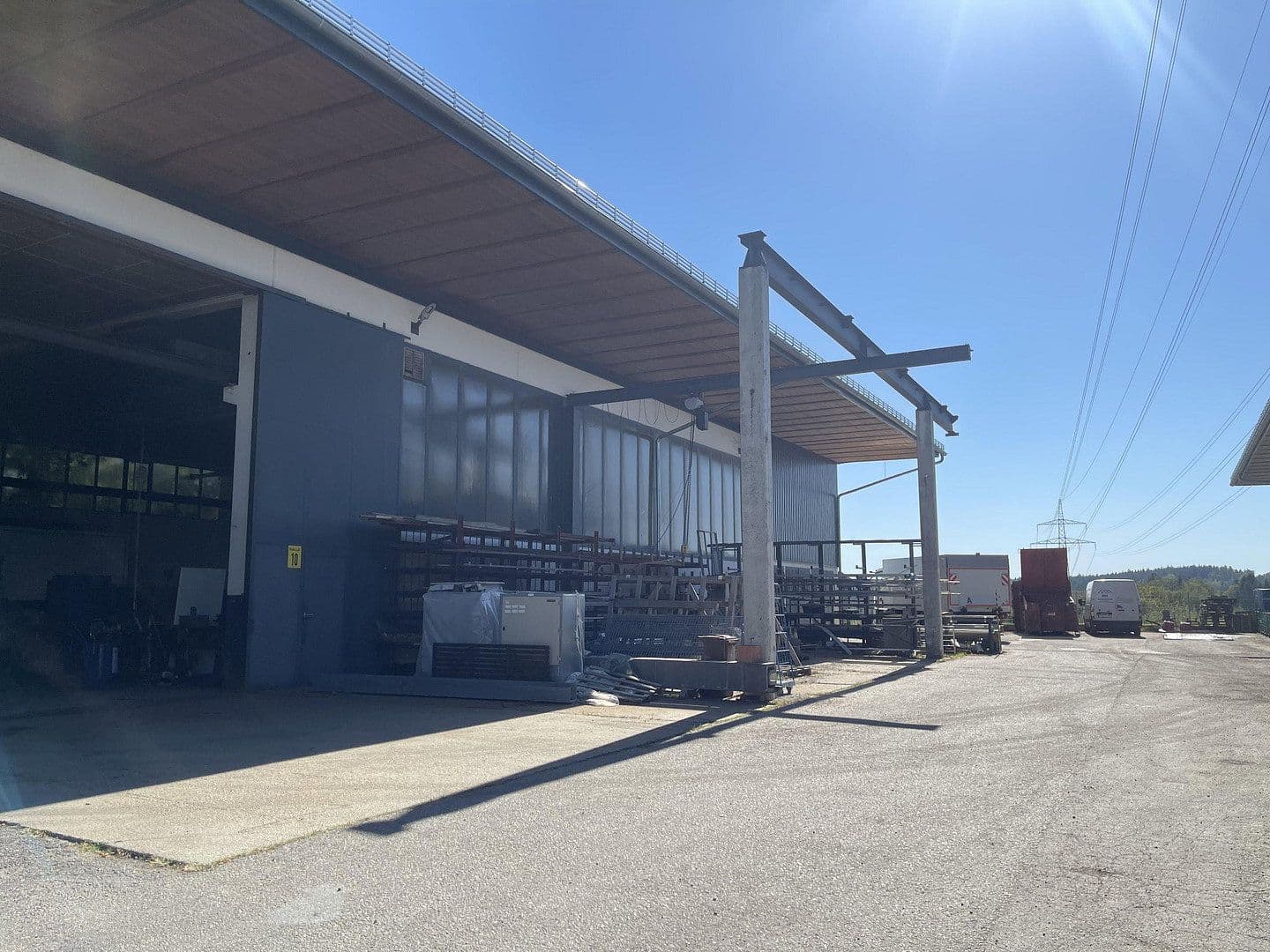 Prenájom nebytového priestoru 940 m², Allingerstr. 10, Vilshofen an der Donau, Bavorsko Prenájom nebytového priestoru 940 m², Allingerstr. 10, Vilshofen an der Donau, Bavorsko