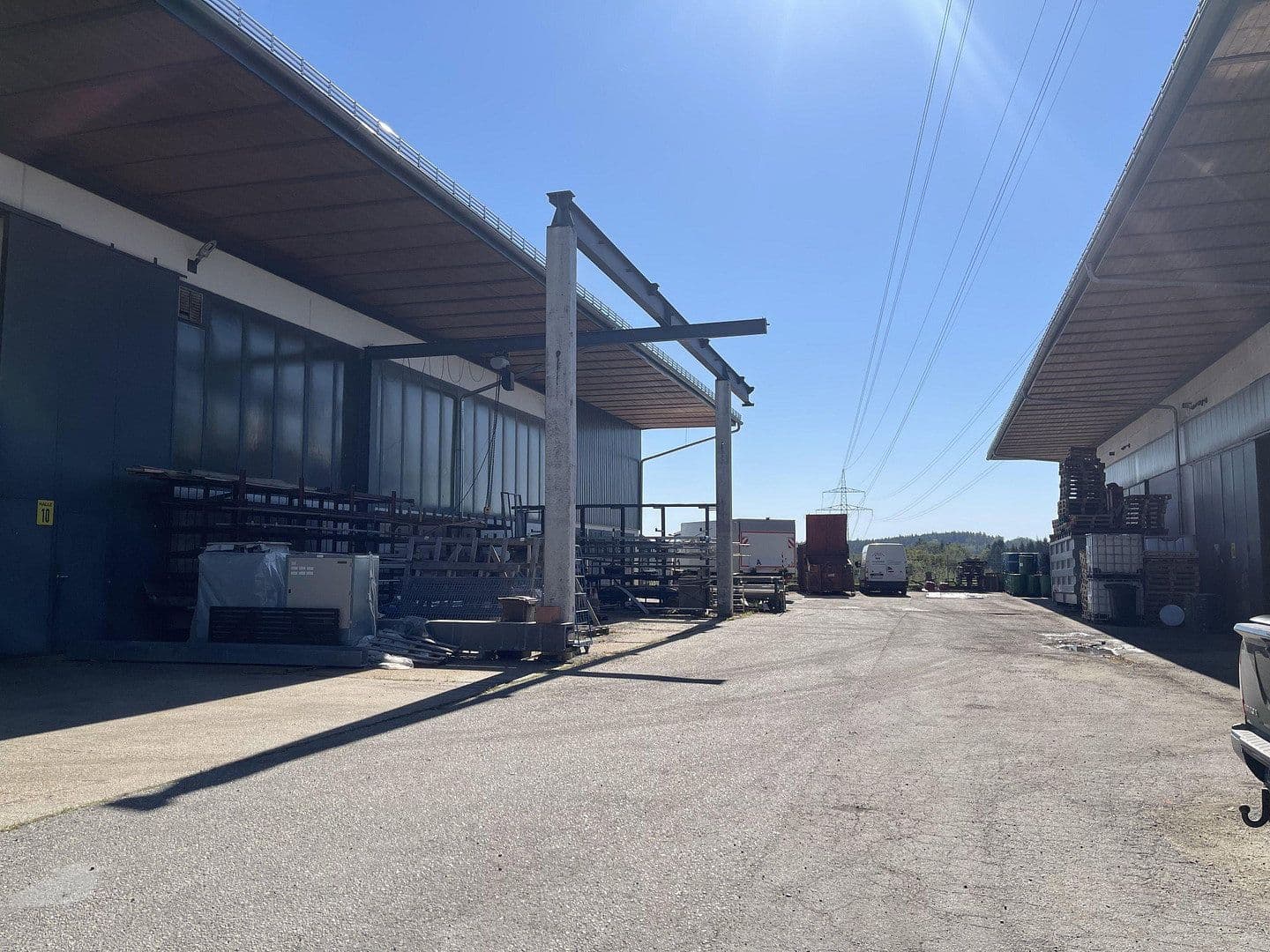 Prenájom nebytového priestoru 940 m², Allingerstr. 10, Vilshofen an der Donau, Bavorsko Prenájom nebytového priestoru 940 m², Allingerstr. 10, Vilshofen an der Donau, Bavorsko