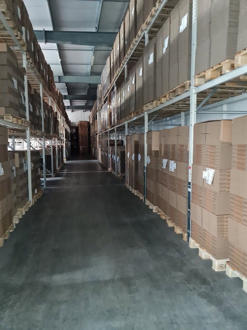 Prenájom nebytového priestoru 860 m², Rolf-Uhrmacher-Allee 1, Stelle, Dolné Sasko Prenájom nebytového priestoru 860 m², Rolf-Uhrmacher-Allee 1, Stelle, Dolné Sasko
