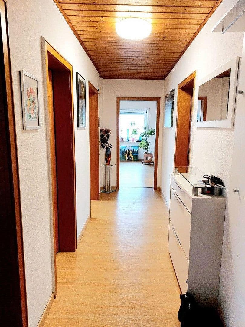 Prenájom bytu 3-izbový 90 m², Dudenhofen, Porýnie-Falcko Prenájom bytu 3-izbový 90 m², Dudenhofen, Porýnie-Falcko