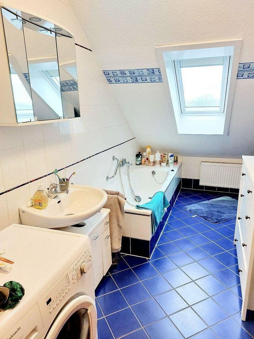 Prenájom bytu 3-izbový 90 m², Dudenhofen, Porýnie-Falcko Prenájom bytu 3-izbový 90 m², Dudenhofen, Porýnie-Falcko