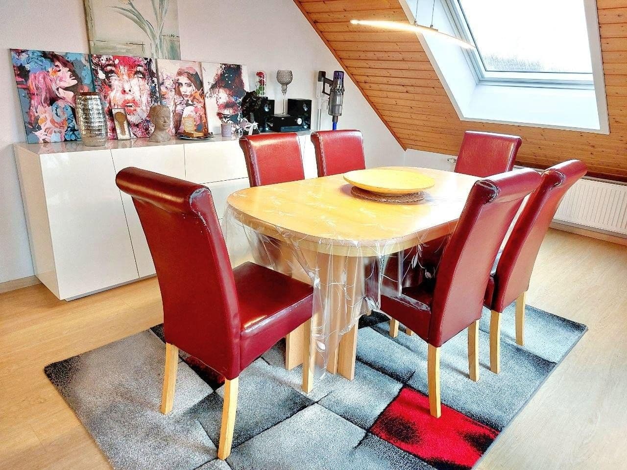 Prenájom bytu 3-izbový 90 m², Dudenhofen, Porýnie-Falcko Prenájom bytu 3-izbový 90 m², Dudenhofen, Porýnie-Falcko
