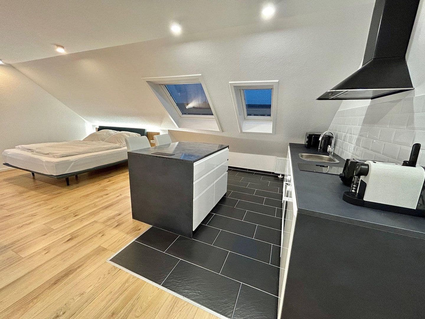 Prenájom bytu 1-izbový 39 m², Pattensen, Dolné Sasko Prenájom bytu 1-izbový 39 m², Pattensen, Dolné Sasko