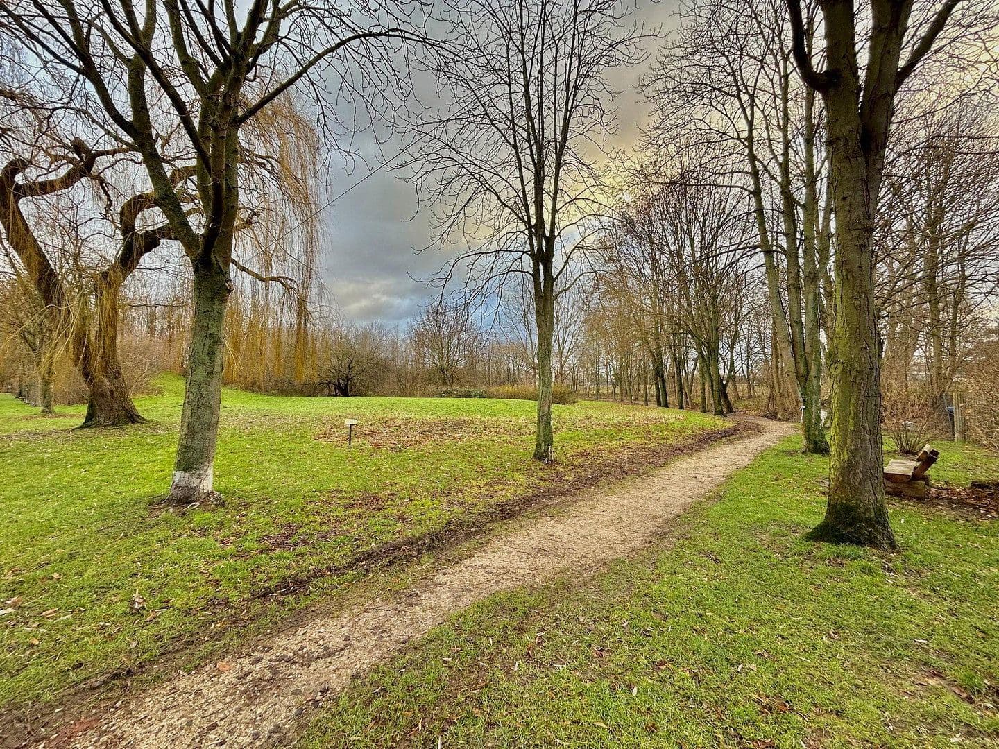 Prenájom bytu 1-izbový 39 m², Pattensen, Dolné Sasko Prenájom bytu 1-izbový 39 m², Pattensen, Dolné Sasko
