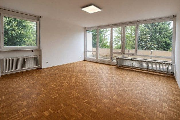 Prenájom bytu 6-izbový 160 m², Ludwigshafen, Porýnie-Falcko Prenájom bytu 6-izbový 160 m², Ludwigshafen, Porýnie-Falcko