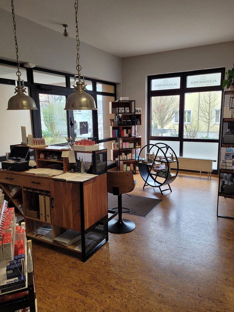 Prenájom kancelárie 73 m², Bismarckstrasse 16 a, Neustadt an der Aisch, Bavorsko Prenájom kancelárie 73 m², Bismarckstrasse 16 a, Neustadt an der Aisch, Bavorsko
