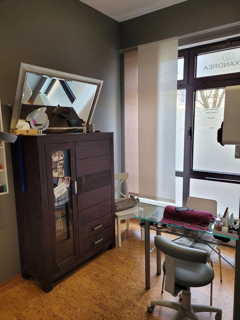Prenájom kancelárie 73 m², Bismarckstrasse 16 a, Neustadt an der Aisch, Bavorsko Prenájom kancelárie 73 m², Bismarckstrasse 16 a, Neustadt an der Aisch, Bavorsko