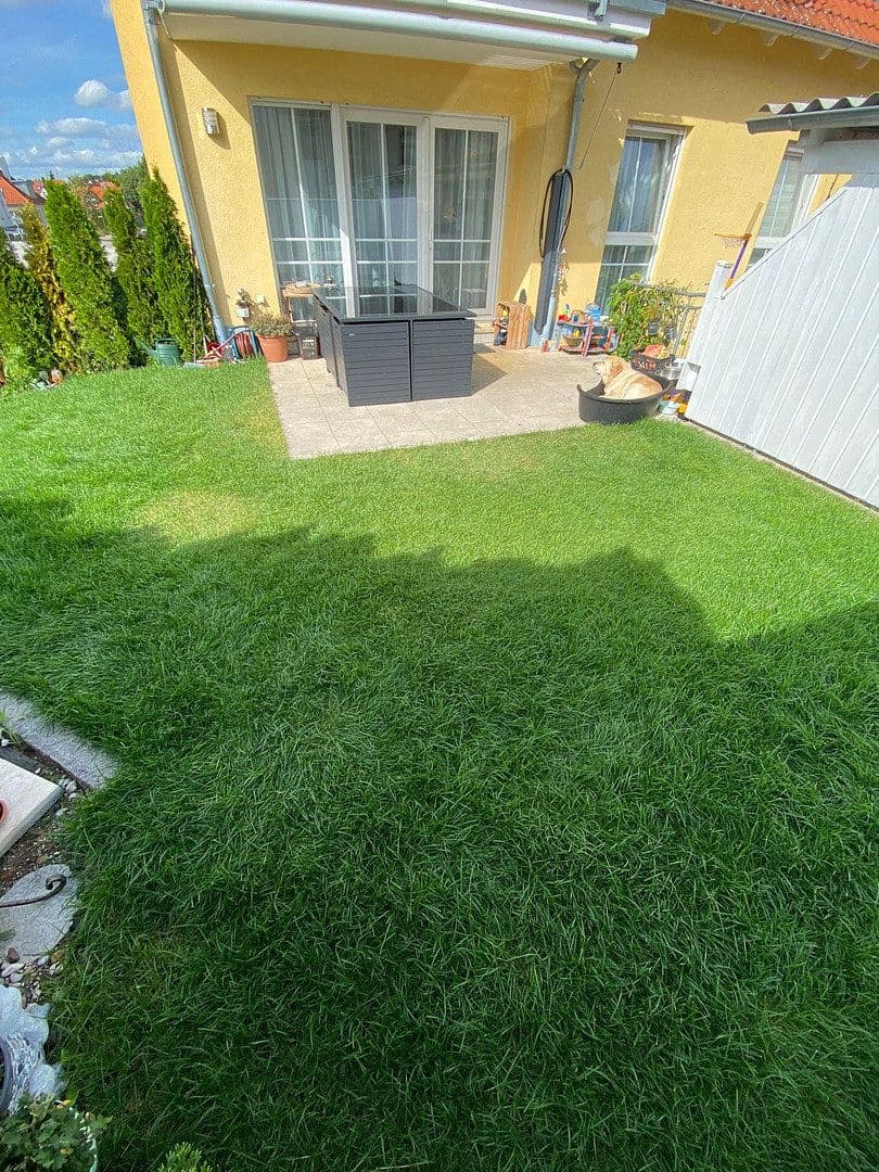 Prenájom bytu 5-izbový 130 m², Kitzengasse 24, Leinburg, Bavorsko Prenájom bytu 5-izbový 130 m², Kitzengasse 24, Leinburg, Bavorsko