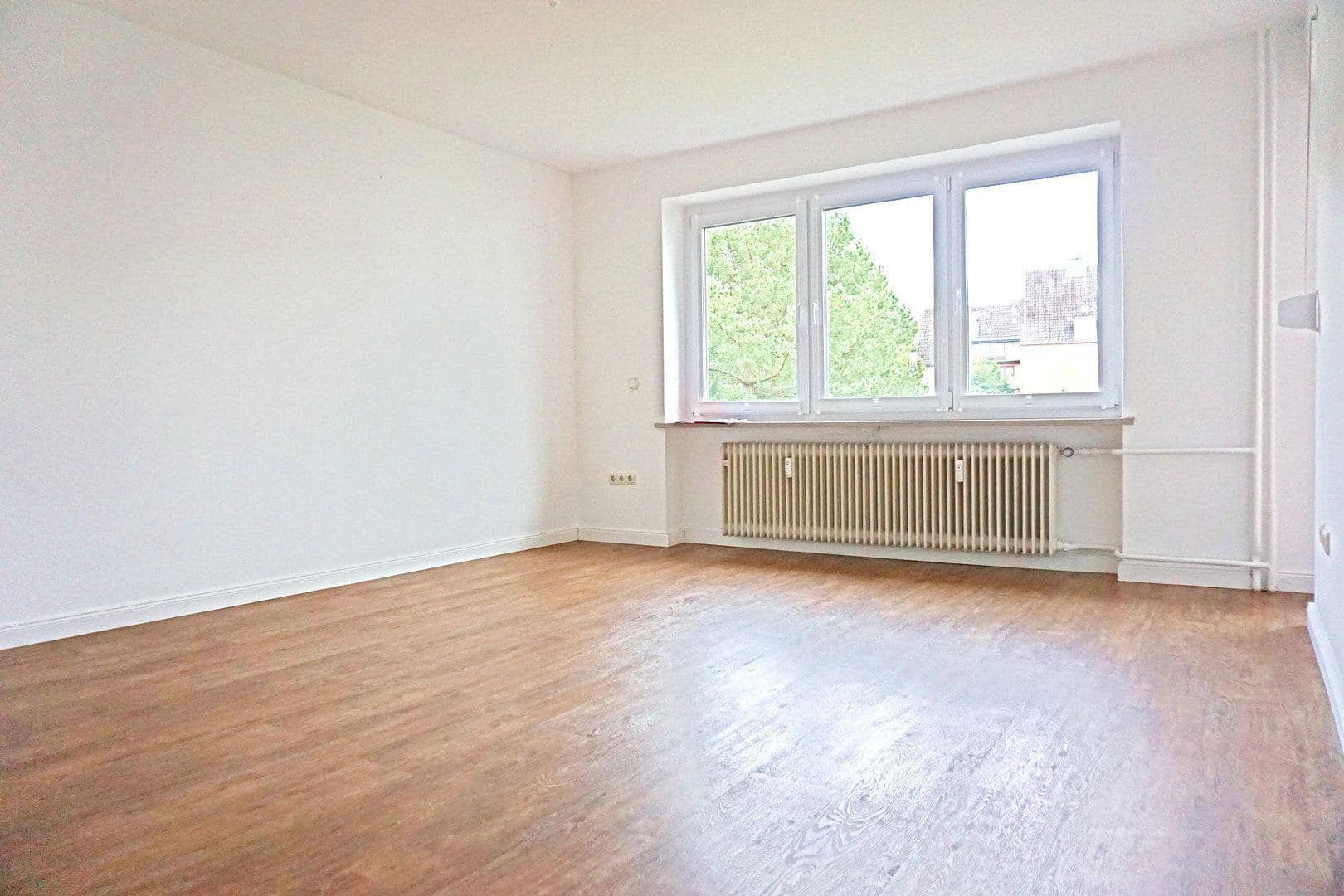 Prenájom bytu 3-izbový 76 m², Hamburg, Hamburg Prenájom bytu 3-izbový 76 m², Hamburg, Hamburg