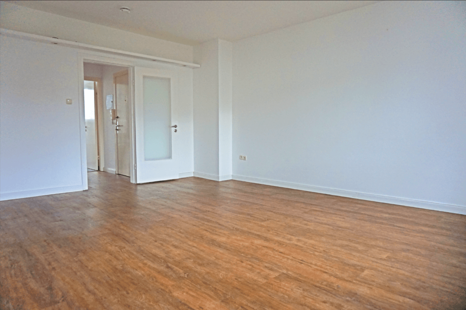 Prenájom bytu 3-izbový 76 m², Hamburg, Hamburg Prenájom bytu 3-izbový 76 m², Hamburg, Hamburg