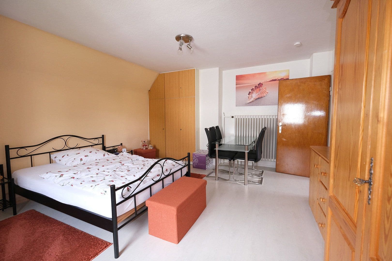 Prenájom domu 100 m², pozemok 870 m², Kassel, Hesensko Prenájom domu 100 m², pozemok 870 m², Kassel, Hesensko