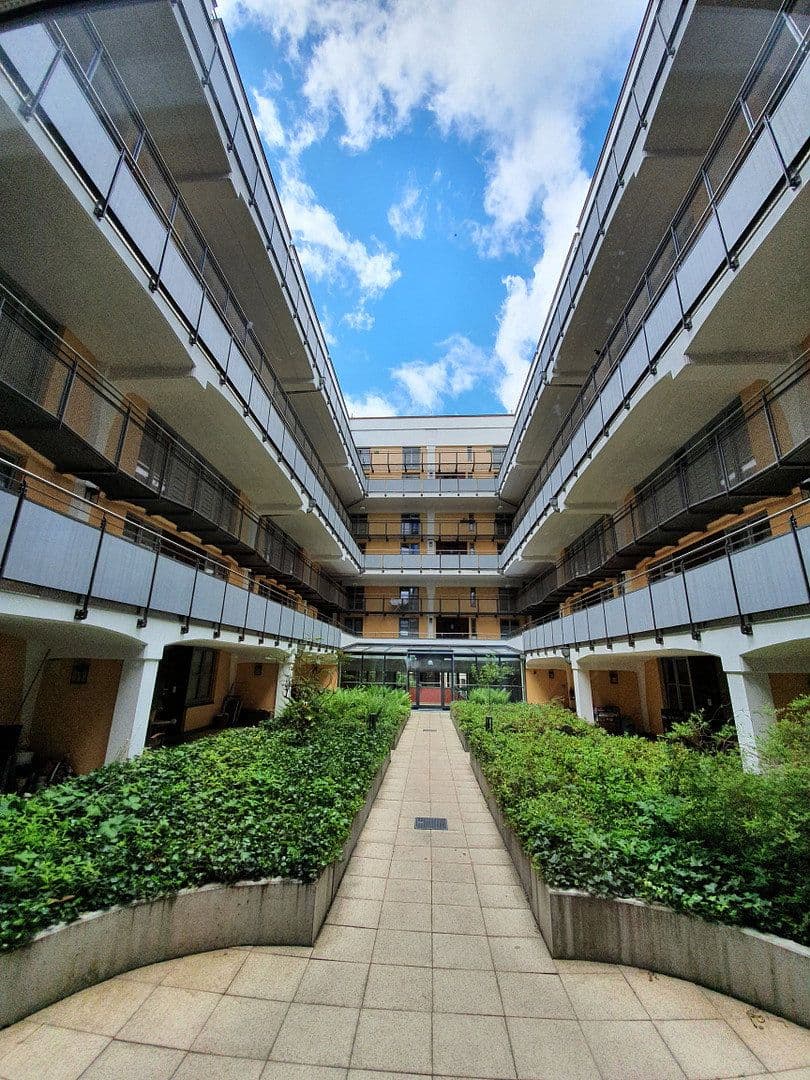 Prenájom bytu 4-izbový 132 m², Holbeinstraße 14, Leipzig, Sasko Prenájom bytu 4-izbový 132 m², Holbeinstraße 14, Leipzig, Sasko