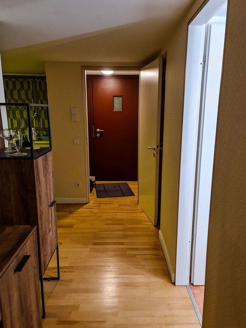 Prenájom bytu 4-izbový 132 m², Holbeinstraße 14, Leipzig, Sasko Prenájom bytu 4-izbový 132 m², Holbeinstraße 14, Leipzig, Sasko