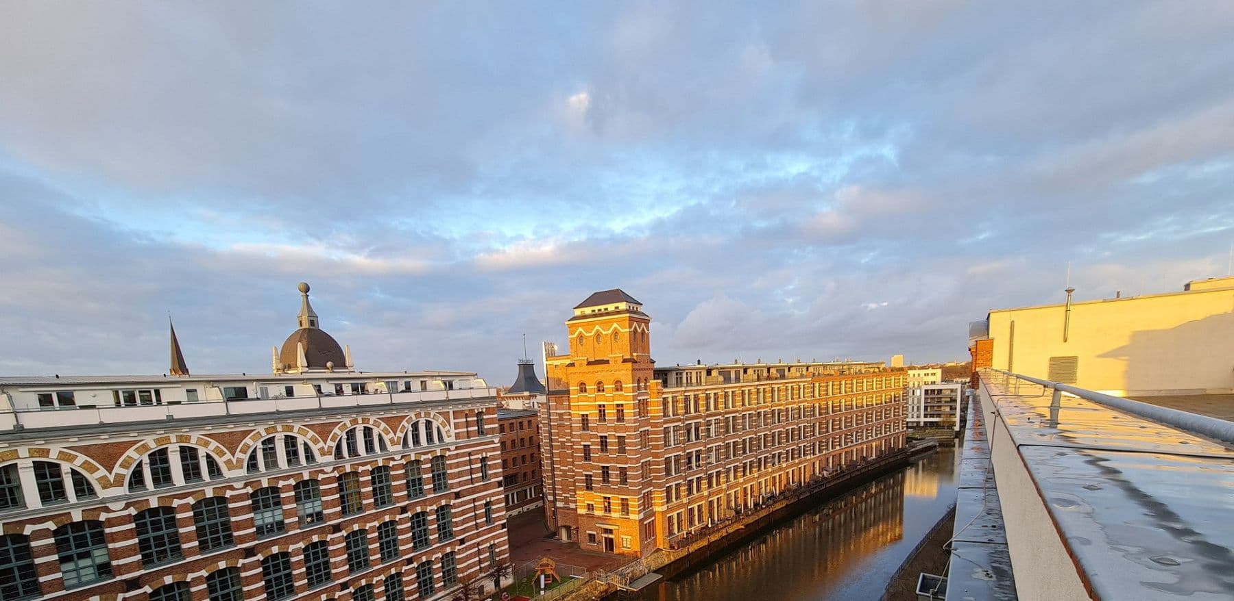 Prenájom bytu 4-izbový 132 m², Holbeinstraße 14, Leipzig, Sasko Prenájom bytu 4-izbový 132 m², Holbeinstraße 14, Leipzig, Sasko
