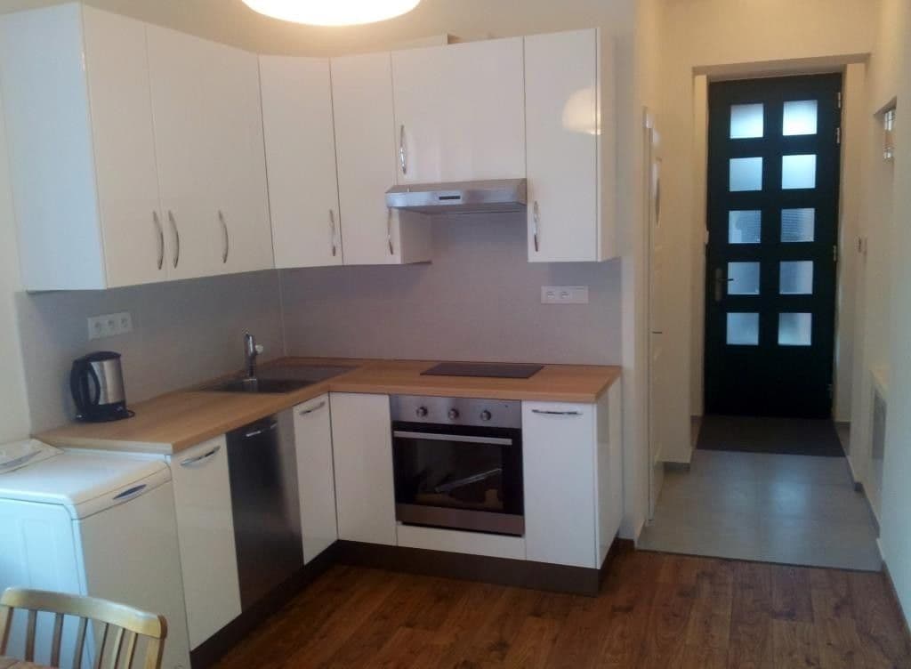 Prenájom bytu 2-izbový 50 m², Při hranici, Praha, Praha Prenájom bytu 2-izbový 50 m², Při hranici, Praha, Praha