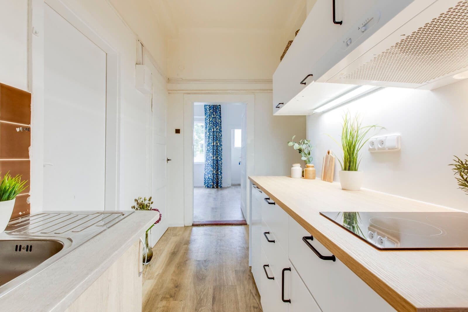 Prenájom bytu 2-izbový 44 m², Jeseniova, Praha, Praha Prenájom bytu 2-izbový 44 m², Jeseniova, Praha, Praha