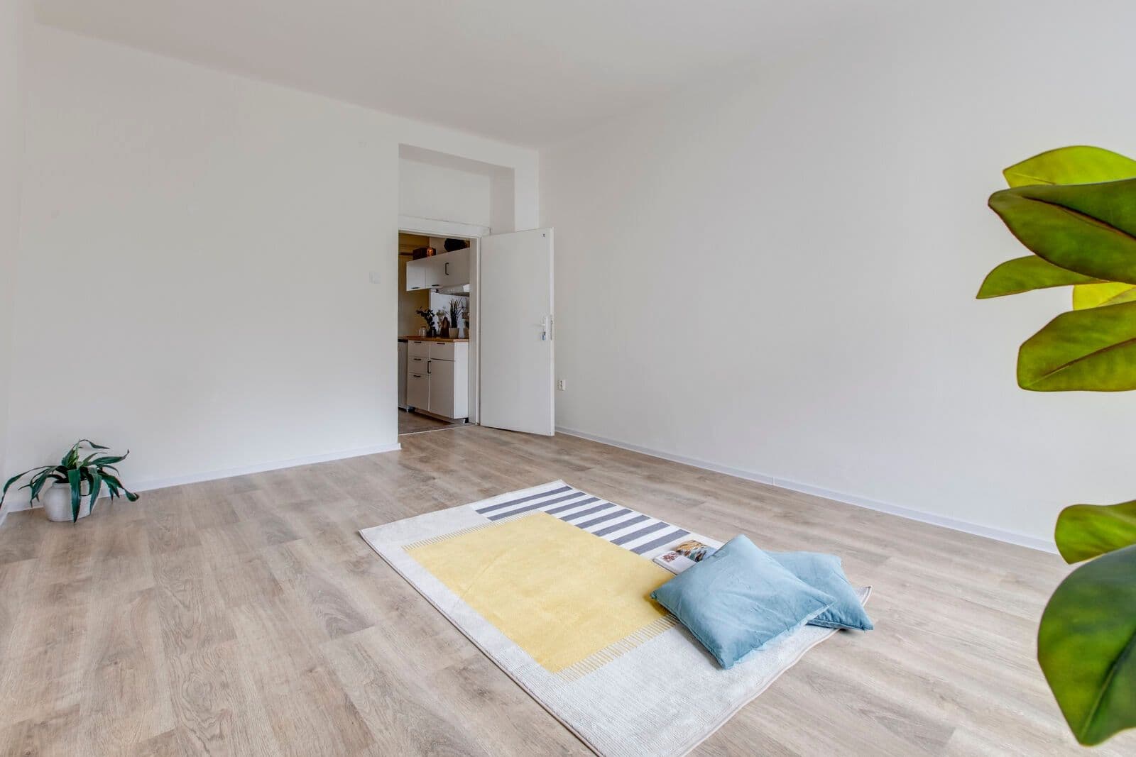 Prenájom bytu 2-izbový 44 m², Jeseniova, Praha, Praha Prenájom bytu 2-izbový 44 m², Jeseniova, Praha, Praha