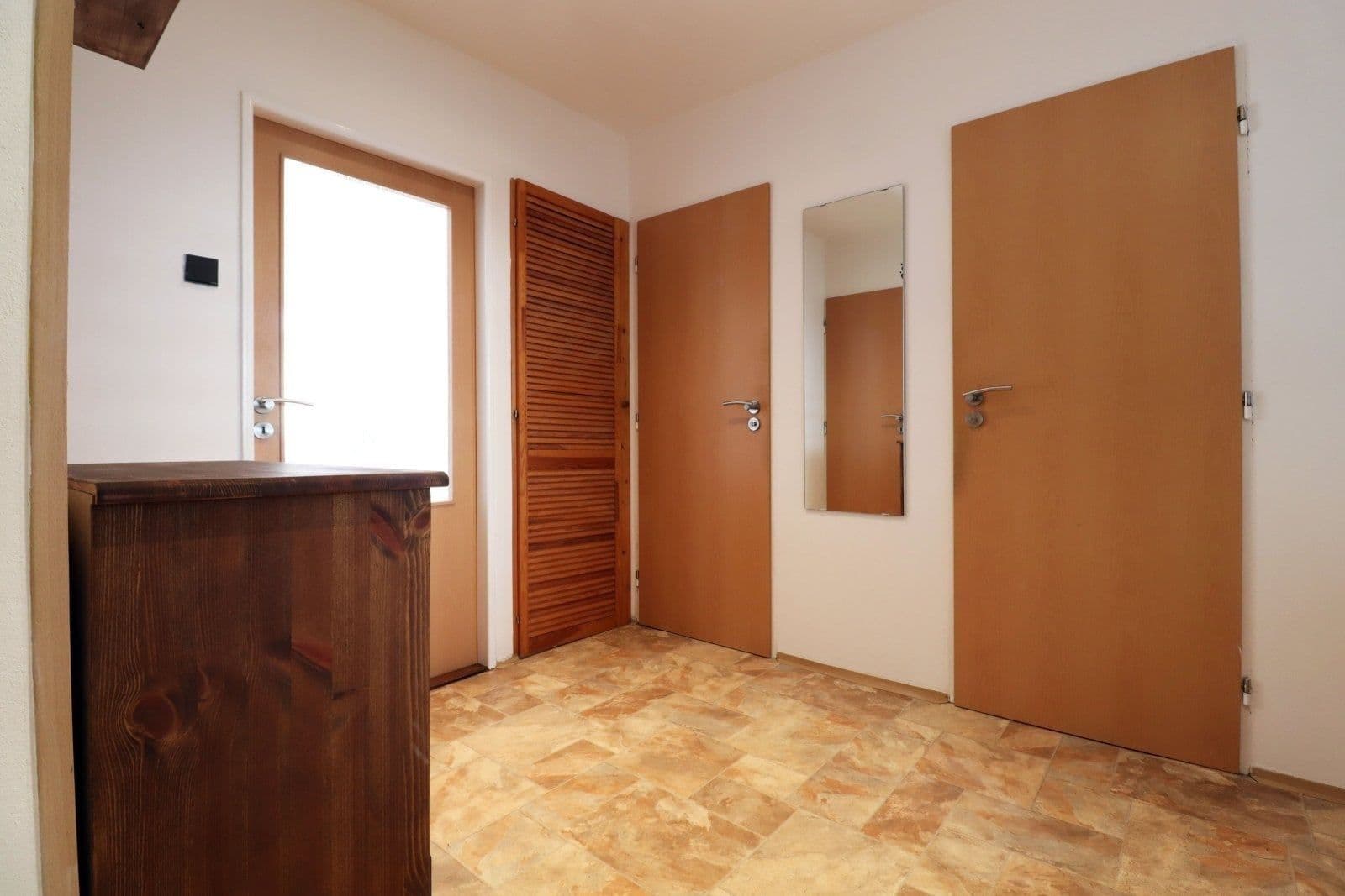 Prenájom bytu 3-izbový 71 m², Mádrova, Praha, Praha Prenájom bytu 3-izbový 71 m², Mádrova, Praha, Praha