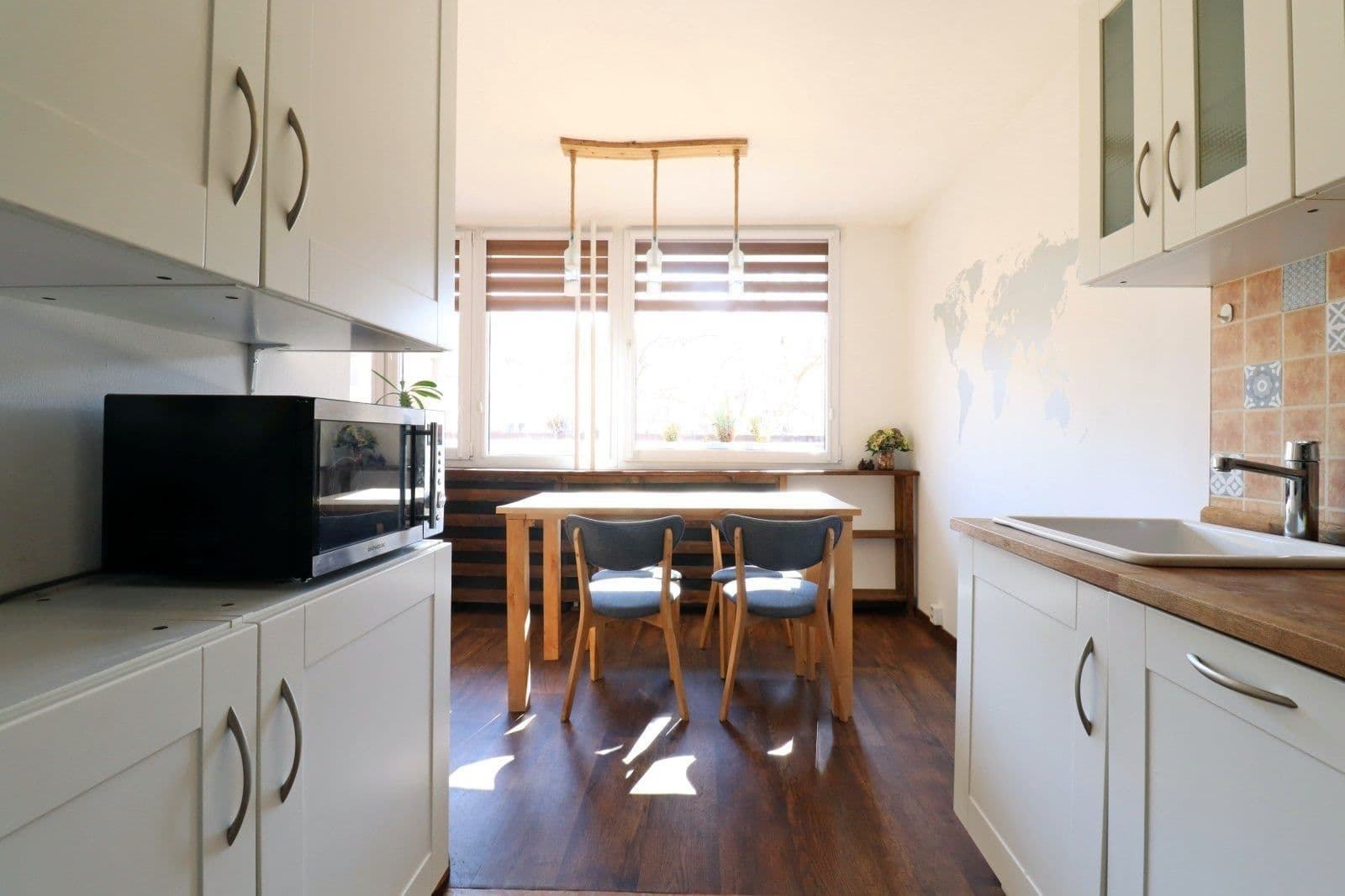 Prenájom bytu 3-izbový 71 m², Mádrova, Praha, Praha Prenájom bytu 3-izbový 71 m², Mádrova, Praha, Praha