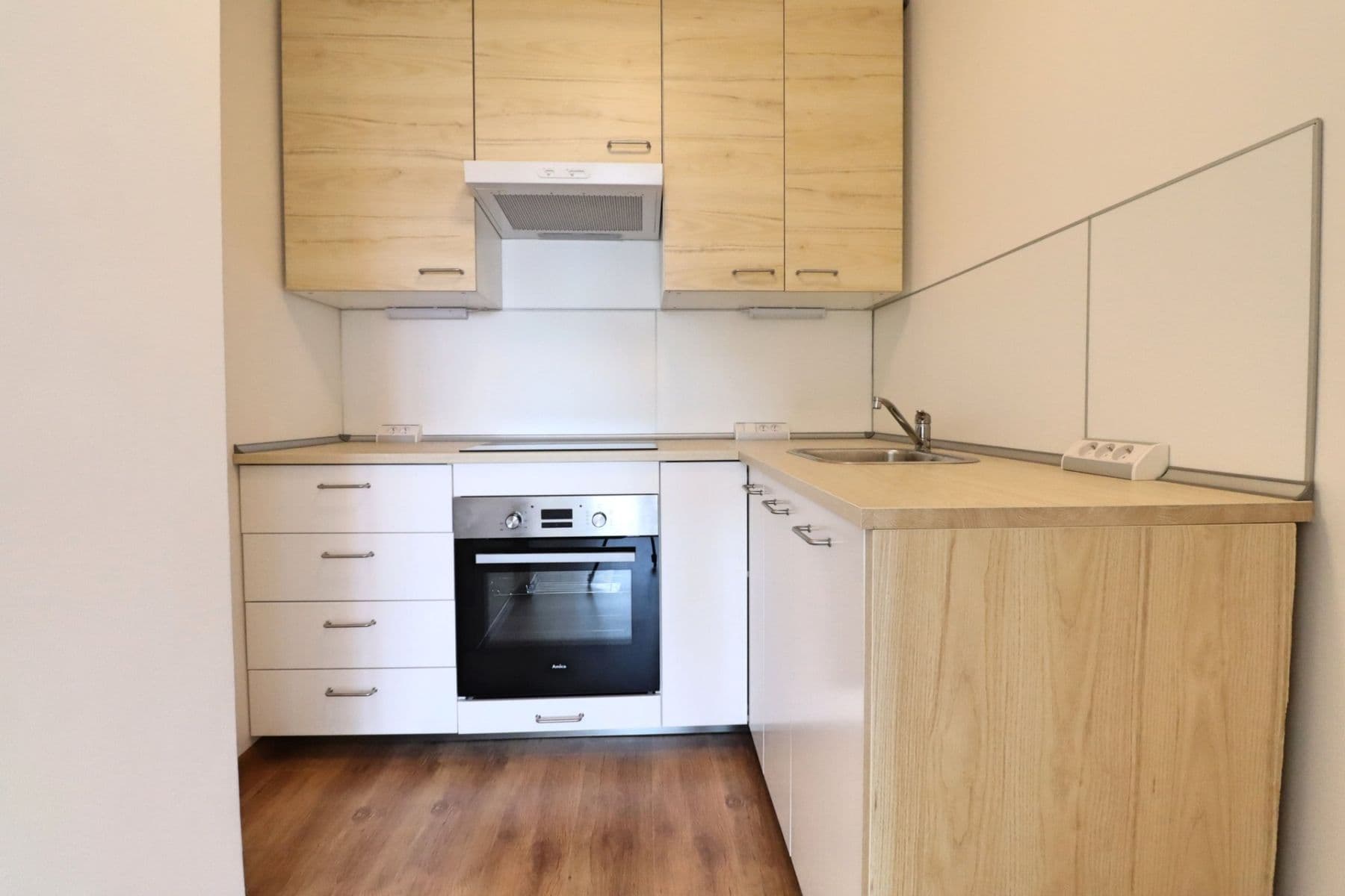 Prenájom bytu 2-izbový 40 m², Machuldova, Praha, Praha Prenájom bytu 2-izbový 40 m², Machuldova, Praha, Praha