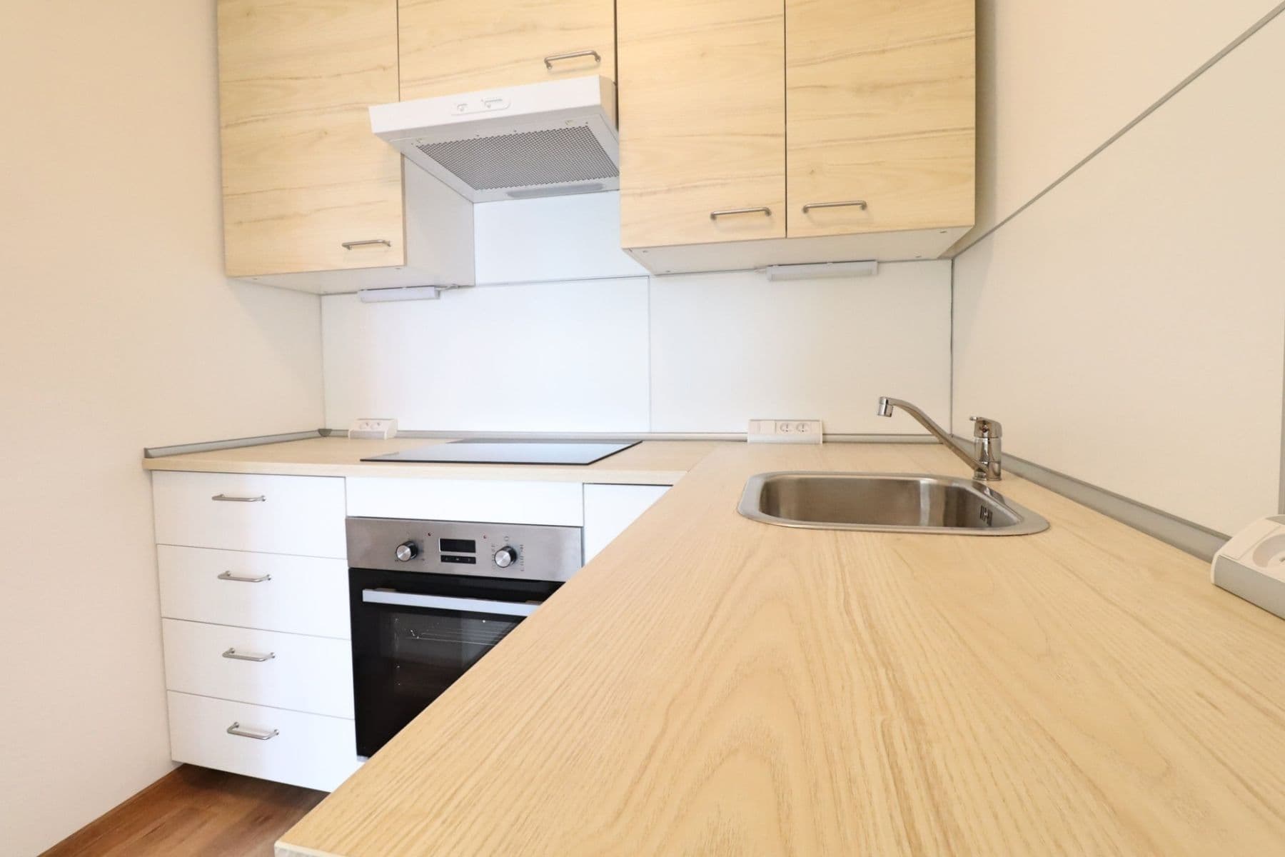 Prenájom bytu 2-izbový 40 m², Machuldova, Praha, Praha Prenájom bytu 2-izbový 40 m², Machuldova, Praha, Praha