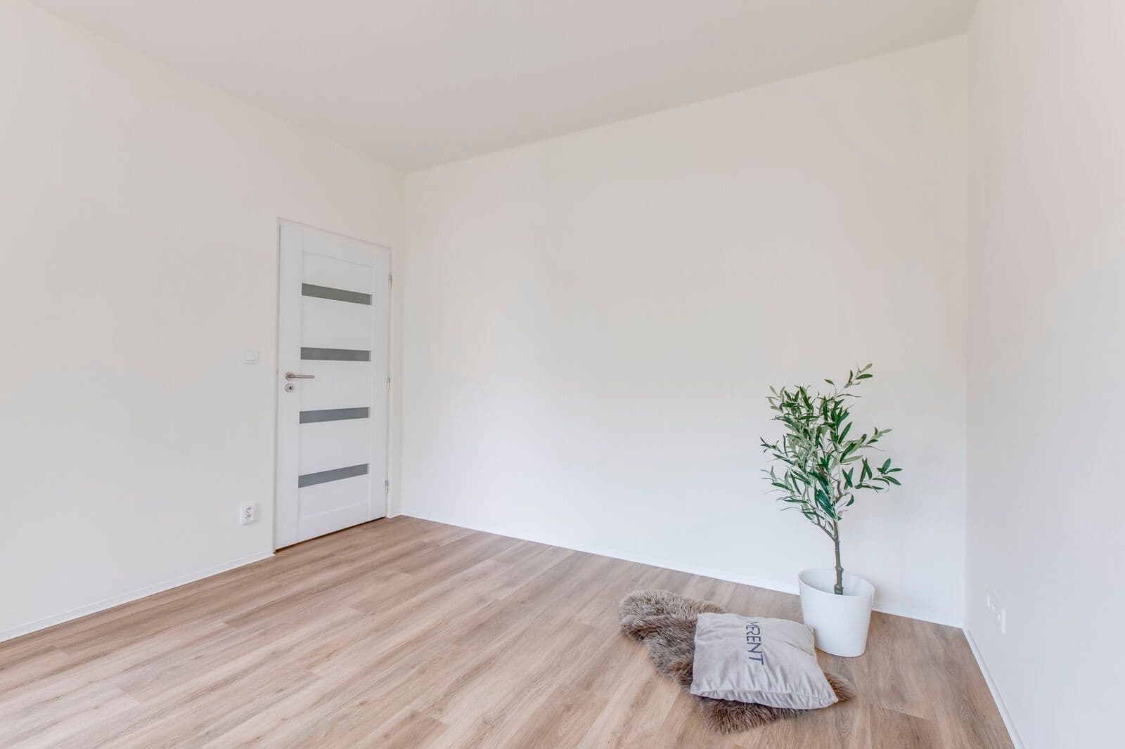 Prenájom bytu 3-izbový 67 m², Tasovská, Praha, Praha Prenájom bytu 3-izbový 67 m², Tasovská, Praha, Praha