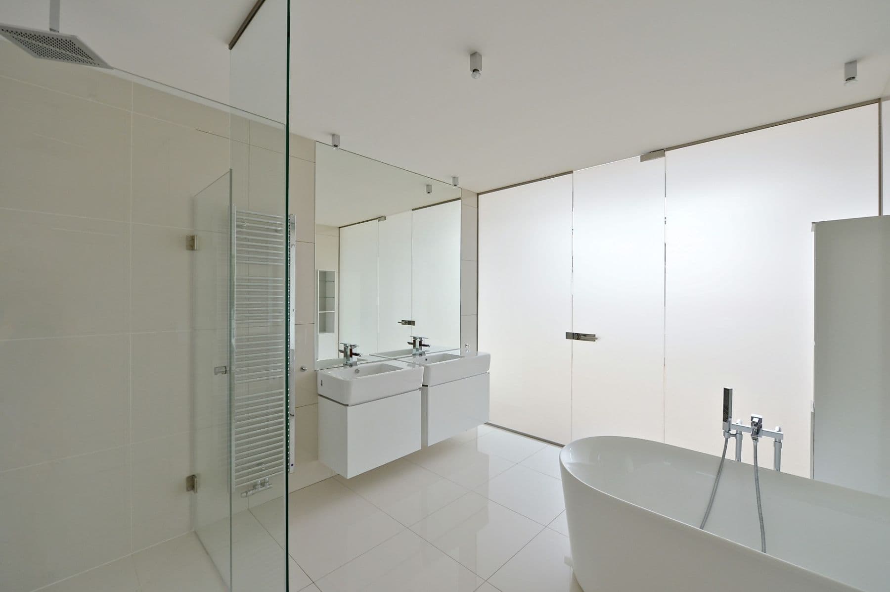 Prenájom bytu 4-izbový 203 m², Laubova, Praha, Praha Prenájom bytu 4-izbový 203 m², Laubova, Praha, Praha