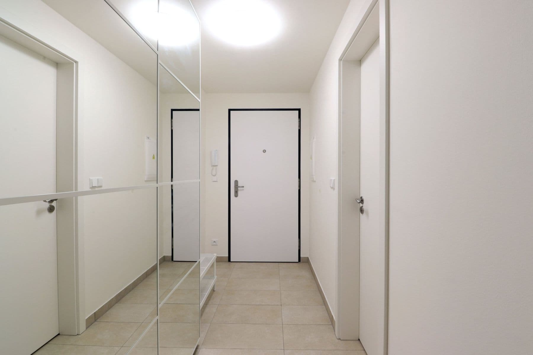Prenájom bytu 1-izbový 35 m², Smržových, Praha, Praha Prenájom bytu 1-izbový 35 m², Smržových, Praha, Praha