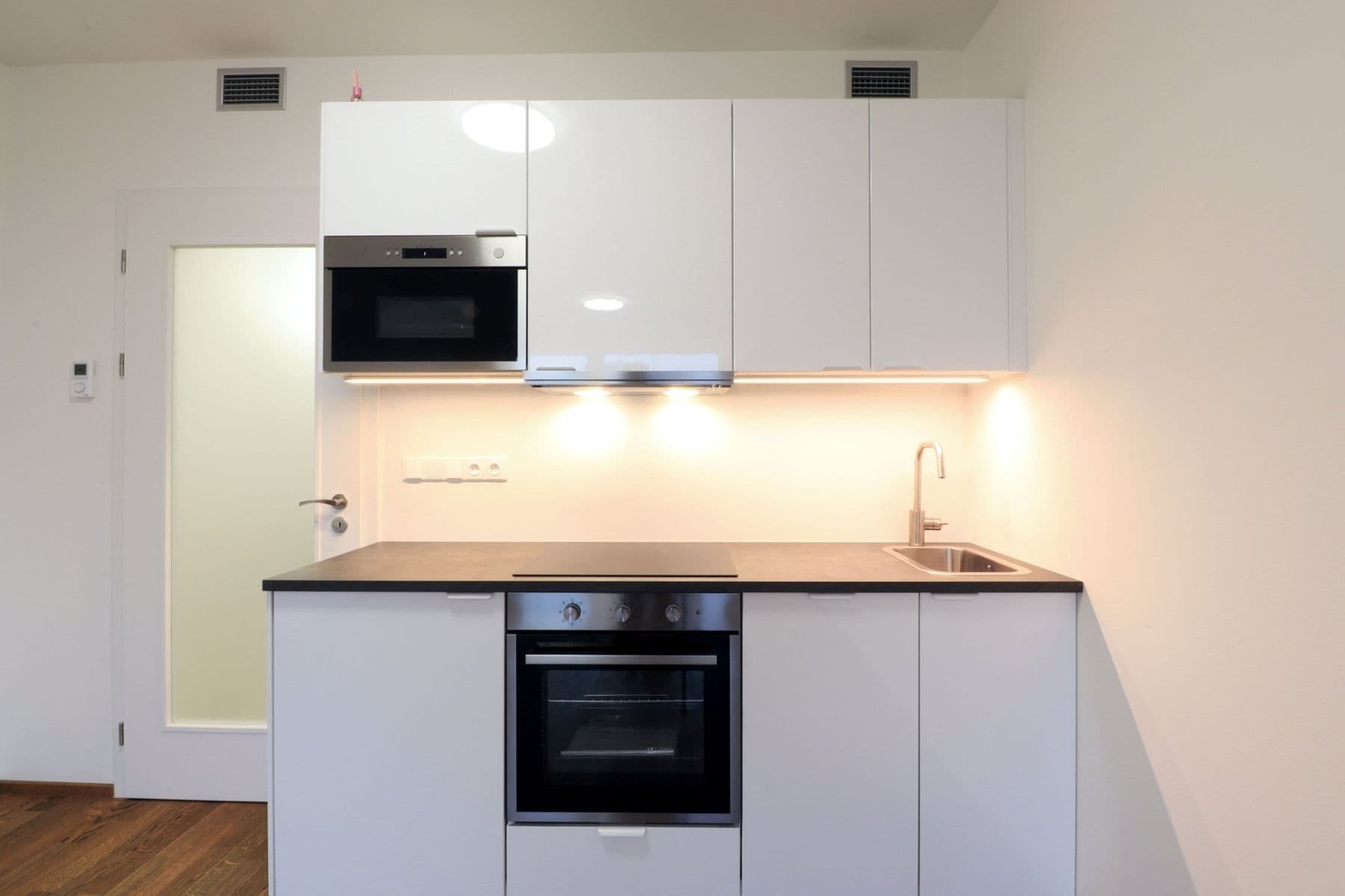 Prenájom bytu 1-izbový 35 m², Smržových, Praha, Praha Prenájom bytu 1-izbový 35 m², Smržových, Praha, Praha