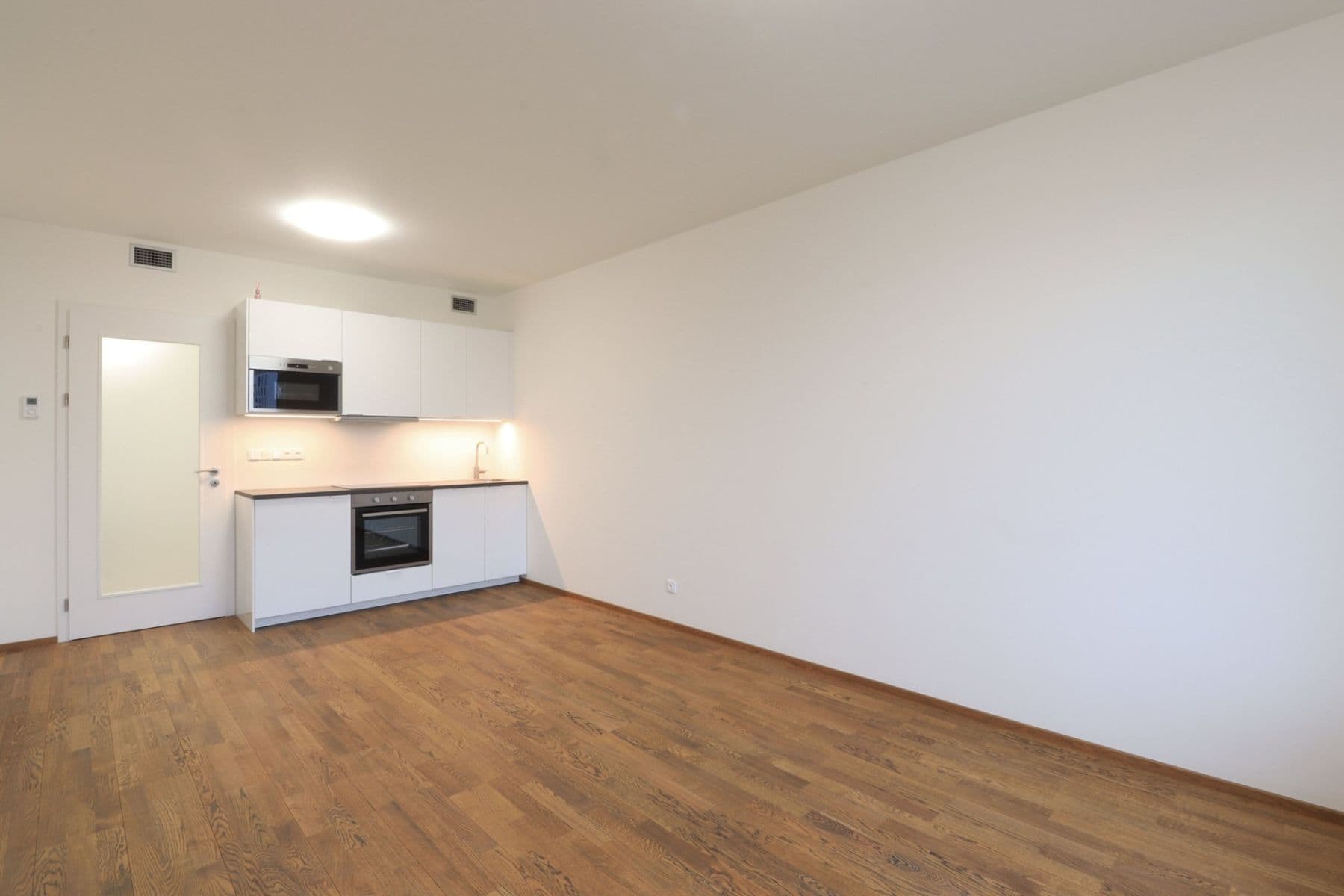 Prenájom bytu 1-izbový 35 m², Smržových, Praha, Praha Prenájom bytu 1-izbový 35 m², Smržových, Praha, Praha