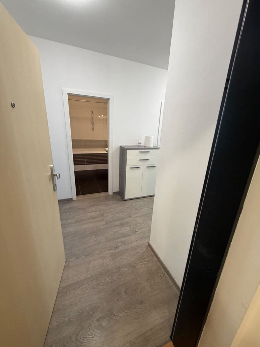 Predaj bytu 3-izbový 81 m², Jantarová, Ostrava, Moravskoslezský kraj Predaj bytu 3-izbový 81 m², Jantarová, Ostrava, Moravskoslezský kraj