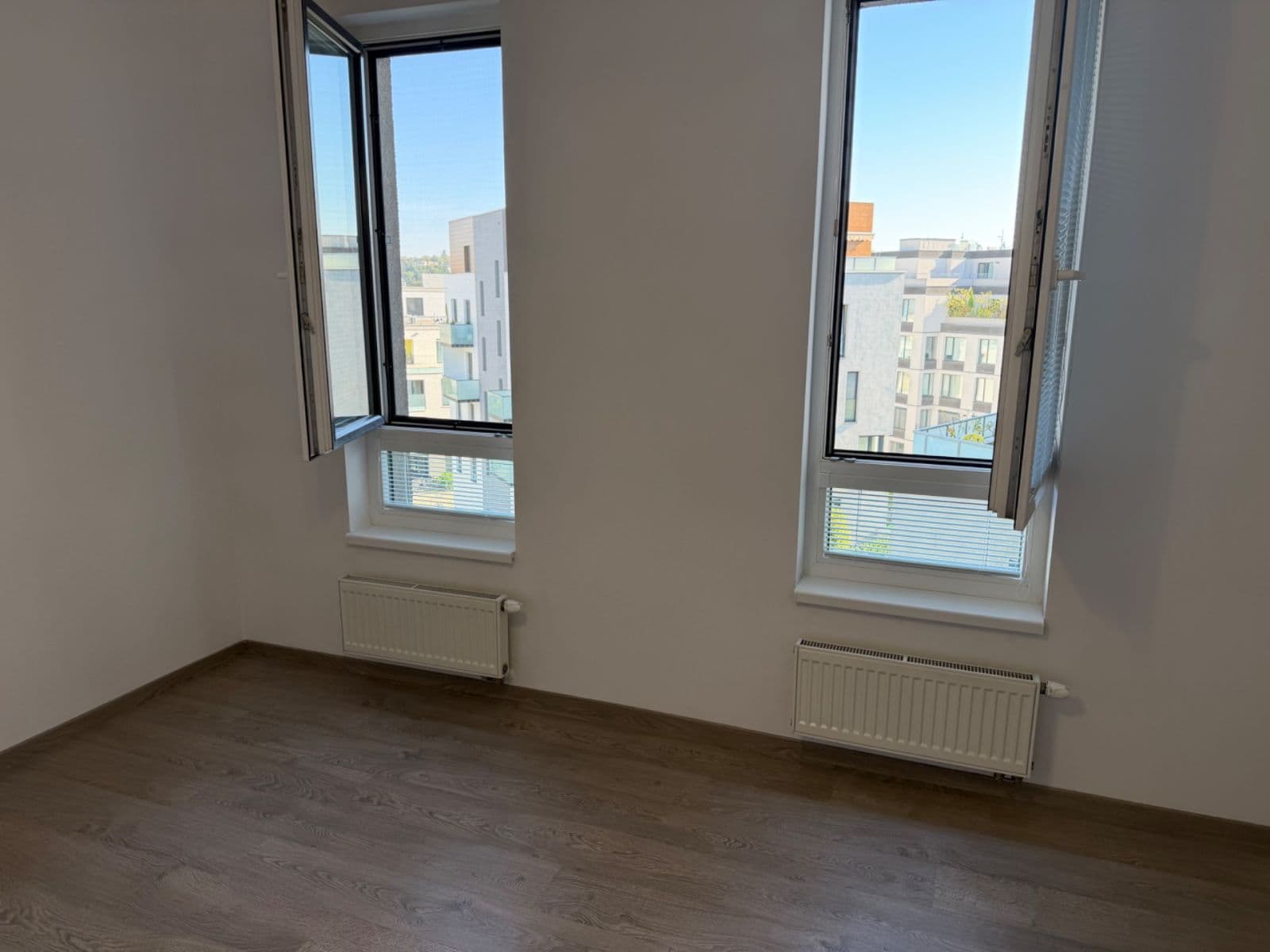 Predaj bytu 3-izbový 81 m², Jantarová, Ostrava, Moravskoslezský kraj Predaj bytu 3-izbový 81 m², Jantarová, Ostrava, Moravskoslezský kraj