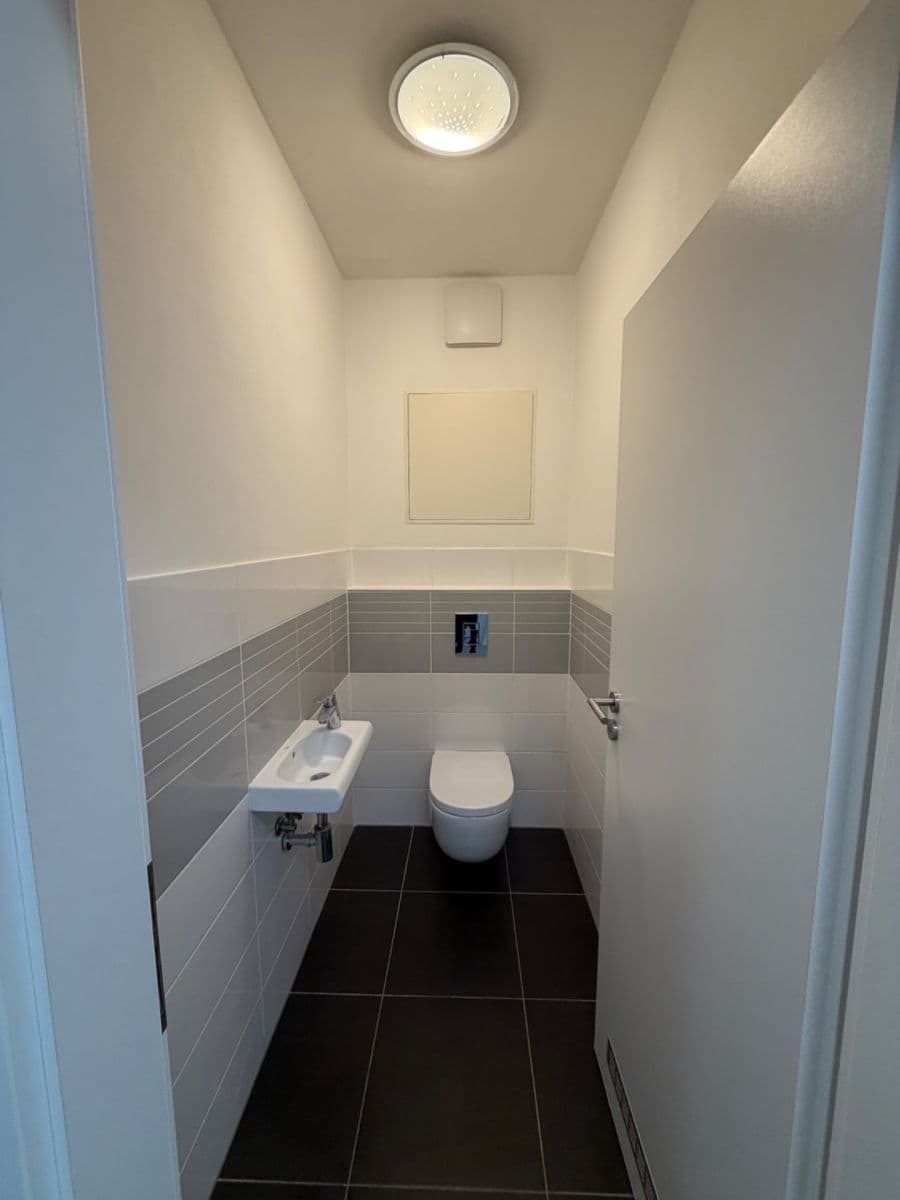 Predaj bytu 3-izbový 81 m², Jantarová, Ostrava, Moravskoslezský kraj Predaj bytu 3-izbový 81 m², Jantarová, Ostrava, Moravskoslezský kraj