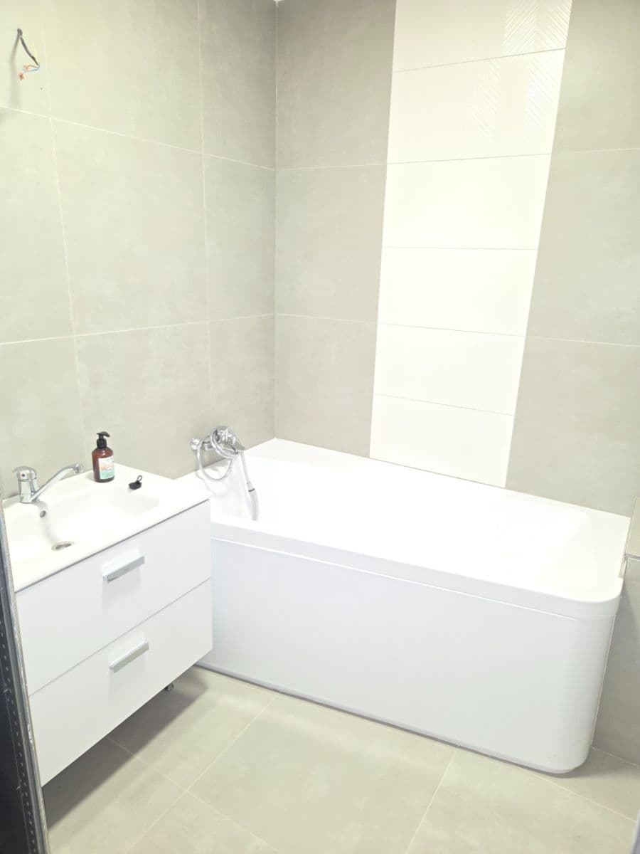 Prenájom bytu 3-izbový 56 m², Pražská, Znojmo, Jihomoravský kraj Prenájom bytu 3-izbový 56 m², Pražská, Znojmo, Jihomoravský kraj