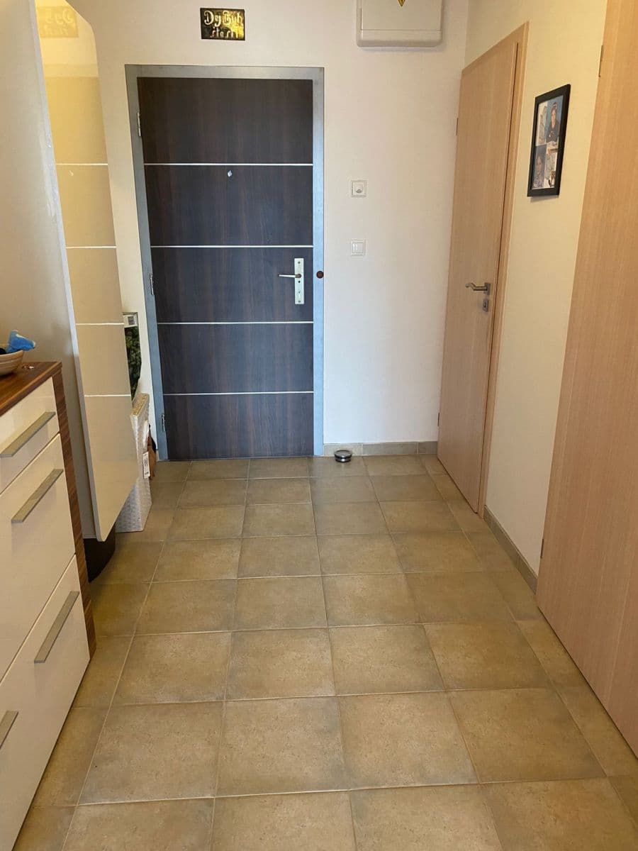 Prenájom bytu 2-izbový 55 m², U Pivovaru, Benešov, Středočeský kraj Prenájom bytu 2-izbový 55 m², U Pivovaru, Benešov, Středočeský kraj