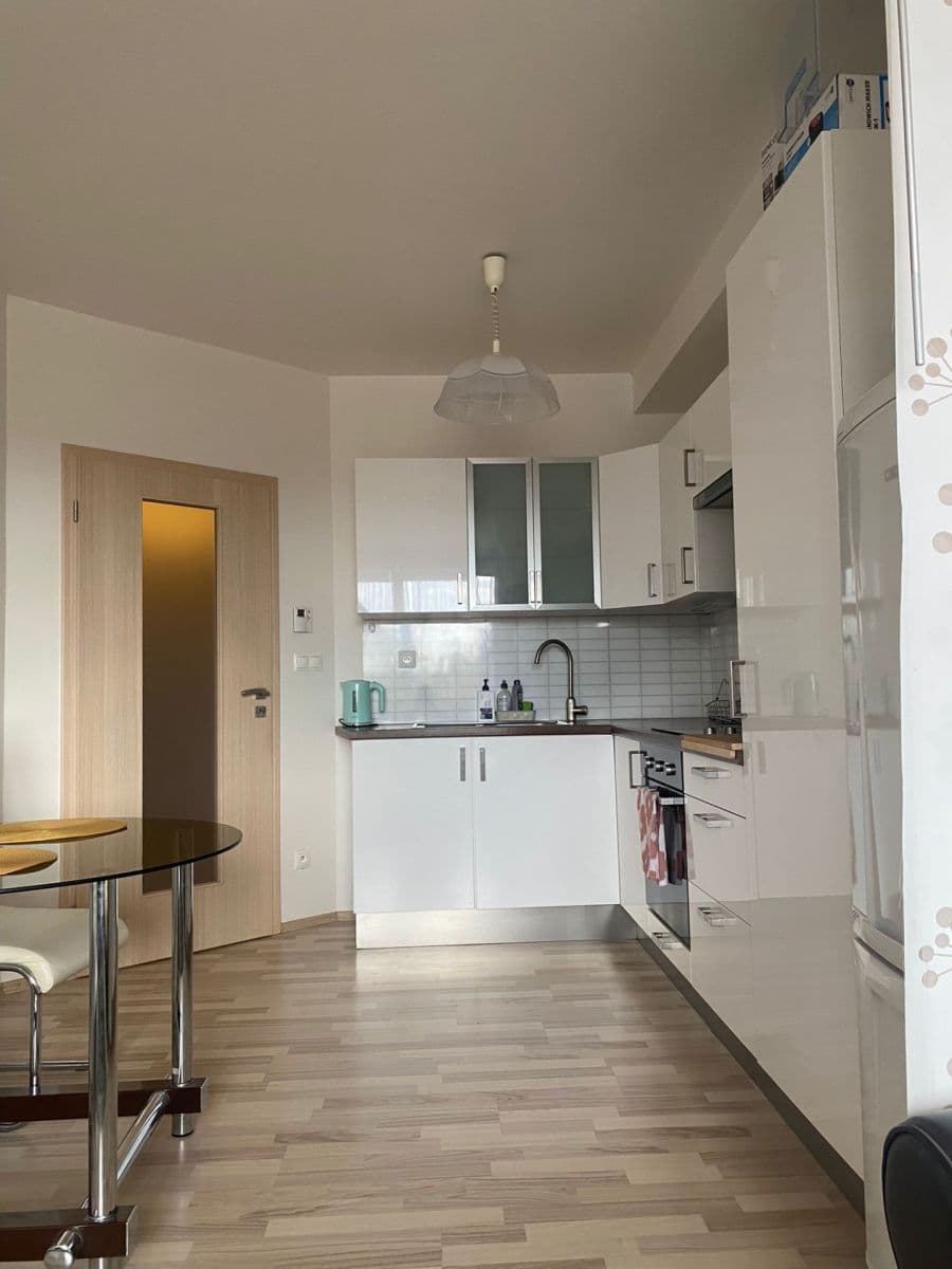 Prenájom bytu 2-izbový 55 m², U Pivovaru, Benešov, Středočeský kraj Prenájom bytu 2-izbový 55 m², U Pivovaru, Benešov, Středočeský kraj