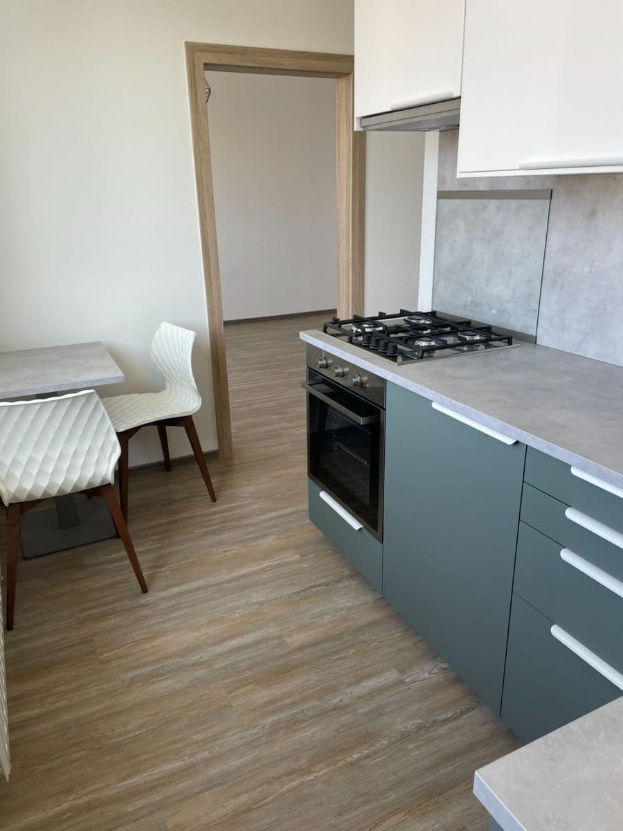 Prenájom bytu 2-izbový 55 m², Jižní, Přelouč, Pardubický kraj Prenájom bytu 2-izbový 55 m², Jižní, Přelouč, Pardubický kraj