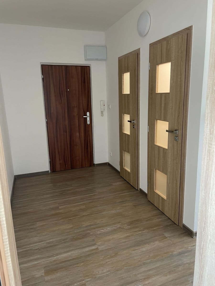 Prenájom bytu 2-izbový 55 m², Jižní, Přelouč, Pardubický kraj Prenájom bytu 2-izbový 55 m², Jižní, Přelouč, Pardubický kraj
