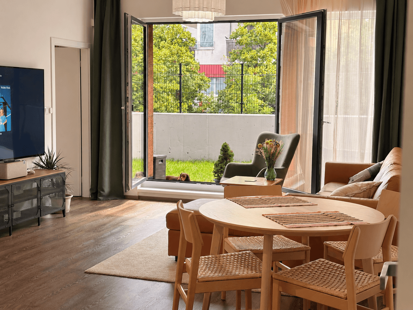 Prenájom bytu 2-izbový 66 m², Gerstelova, Praha, Praha Prenájom bytu 2-izbový 66 m², Gerstelova, Praha, Praha