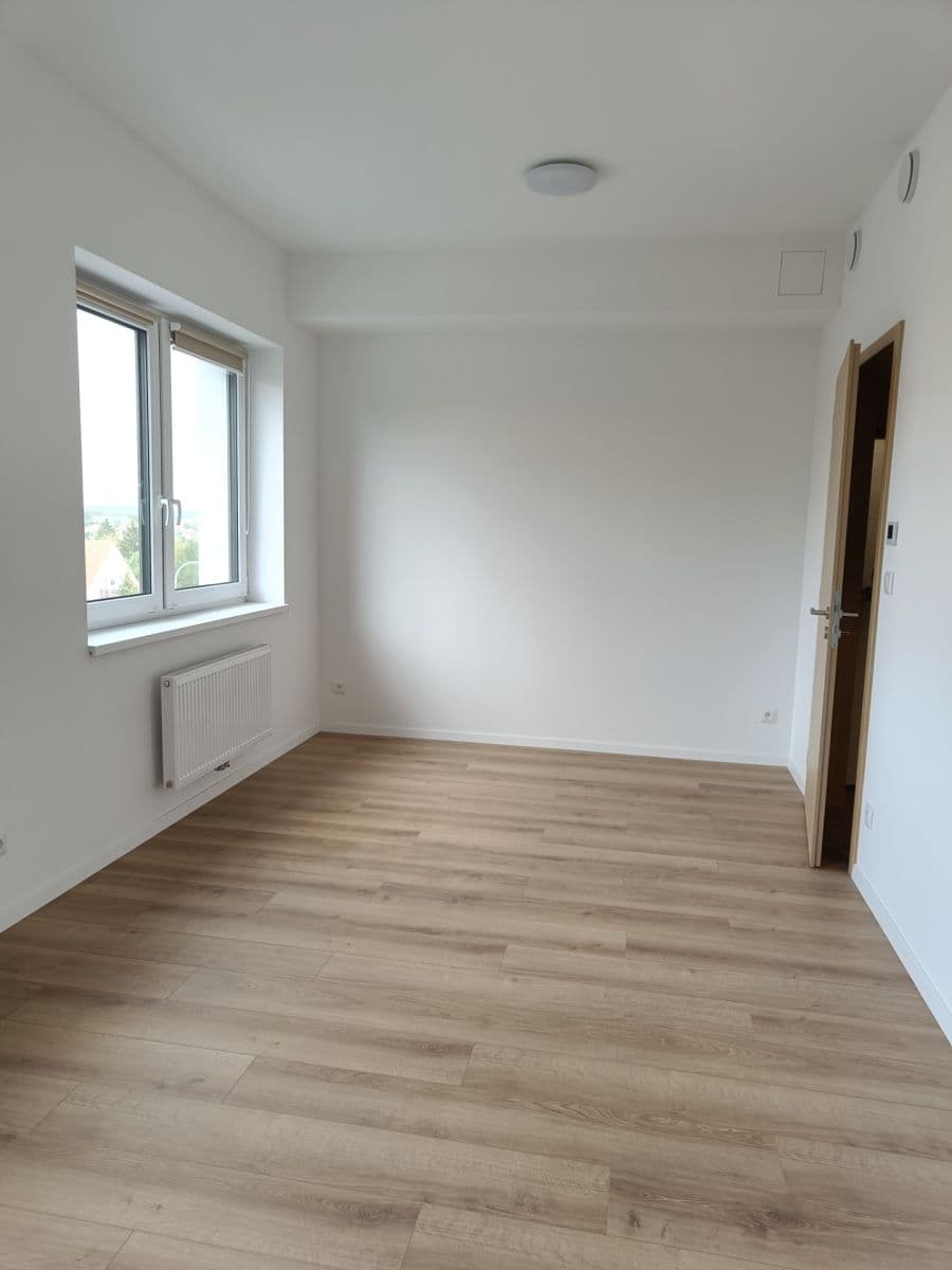 Prenájom bytu 1-izbový 30 m², Brněnská, Šlapanice, Jihomoravský kraj Prenájom bytu 1-izbový 30 m², Brněnská, Šlapanice, Jihomoravský kraj
