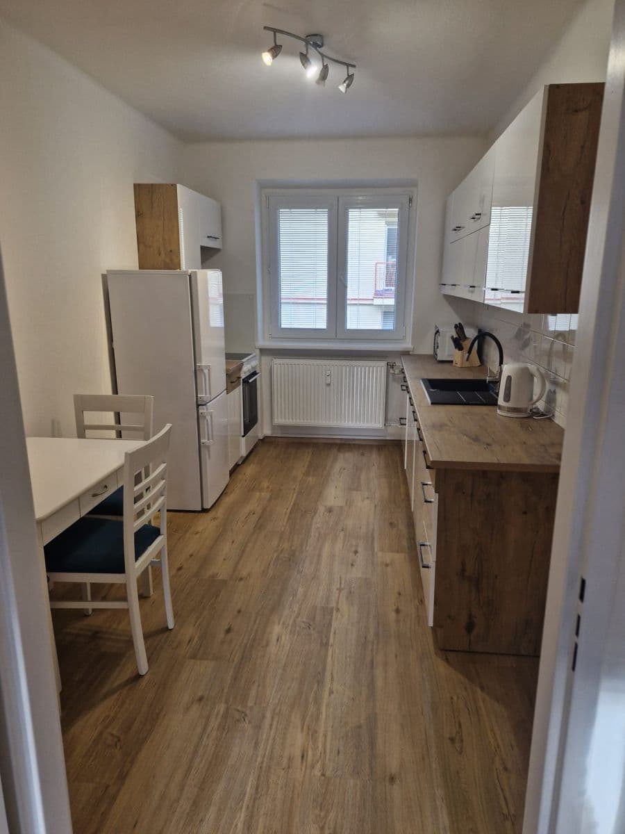 Prenájom bytu 2-izbový 56 m², Padělky II, Zlín, Zlínský kraj Prenájom bytu 2-izbový 56 m², Padělky II, Zlín, Zlínský kraj