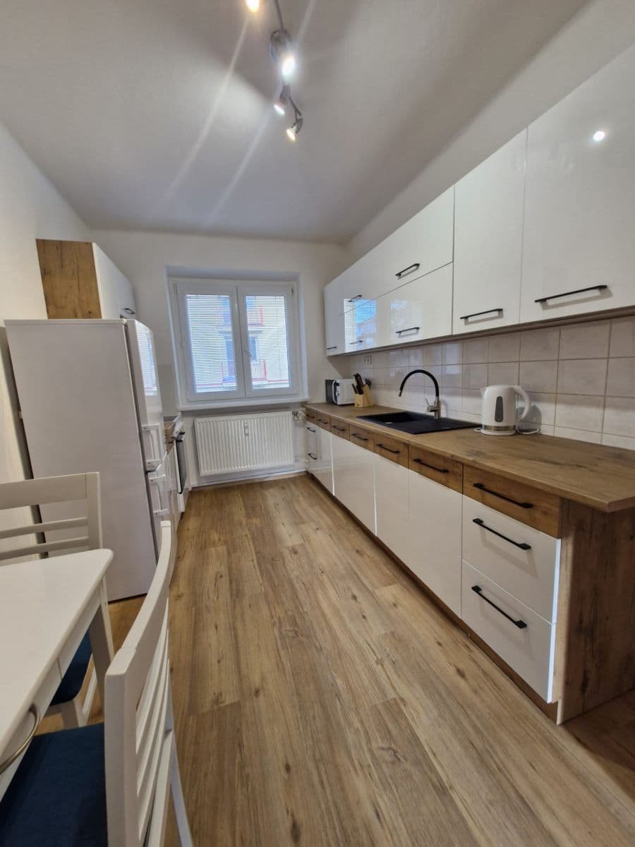 Prenájom bytu 2-izbový 56 m², Padělky II, Zlín, Zlínský kraj Prenájom bytu 2-izbový 56 m², Padělky II, Zlín, Zlínský kraj