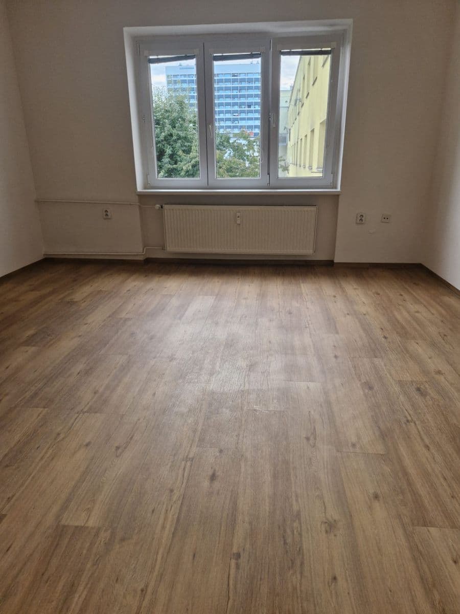 Prenájom bytu 2-izbový 56 m², Padělky II, Zlín, Zlínský kraj Prenájom bytu 2-izbový 56 m², Padělky II, Zlín, Zlínský kraj