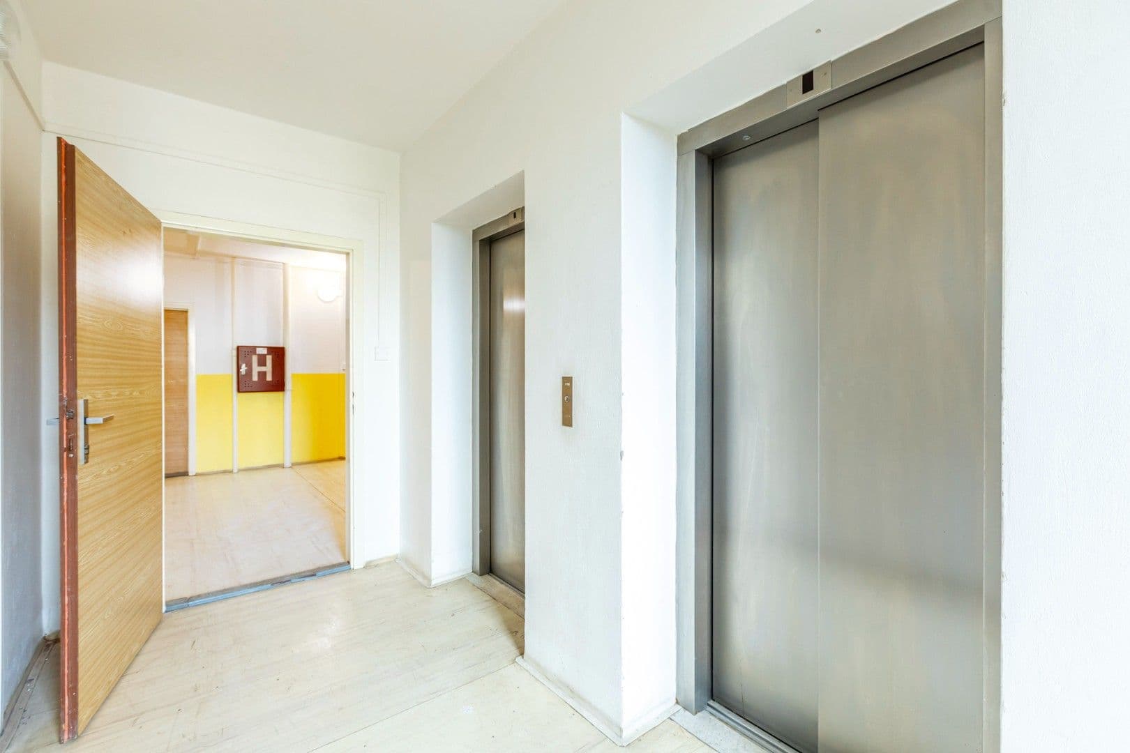 Prenájom bytu 2-izbový 49 m², Gabinova, Praha, Praha Prenájom bytu 2-izbový 49 m², Gabinova, Praha, Praha