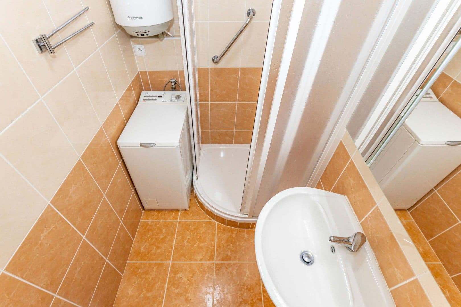 Prenájom bytu 2-izbový 49 m², Gabinova, Praha, Praha Prenájom bytu 2-izbový 49 m², Gabinova, Praha, Praha