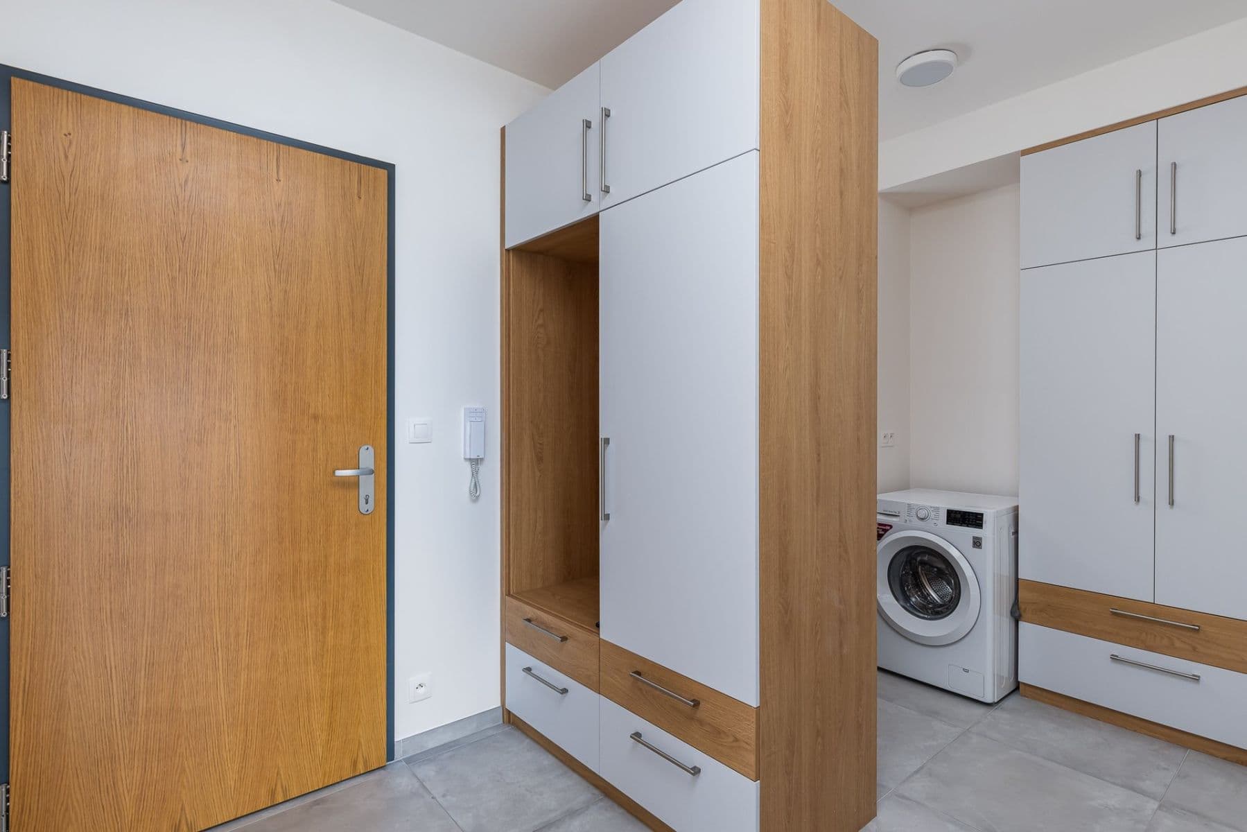 Prenájom bytu 2-izbový 51 m², Květnového vítězství, Praha, Praha Prenájom bytu 2-izbový 51 m², Květnového vítězství, Praha, Praha