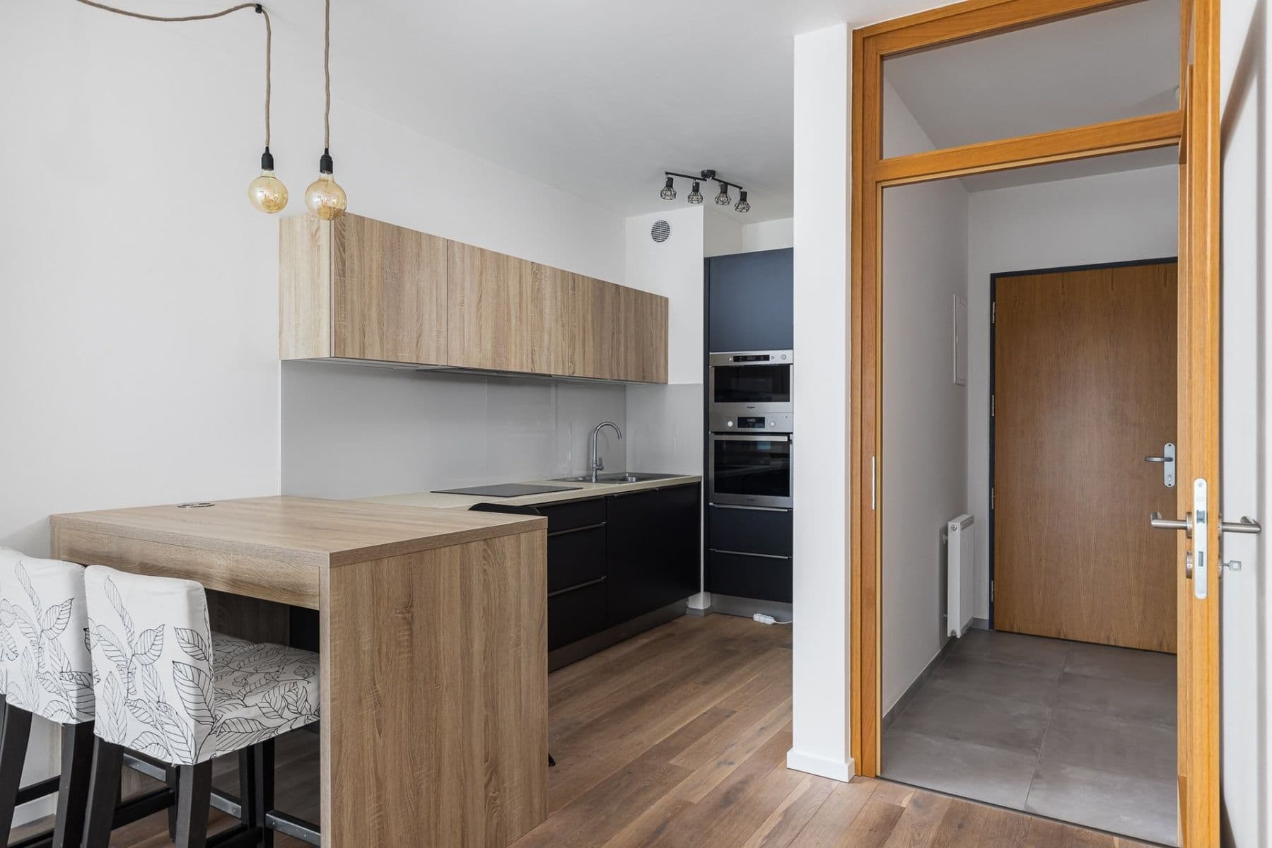 Prenájom bytu 2-izbový 51 m², Květnového vítězství, Praha, Praha Prenájom bytu 2-izbový 51 m², Květnového vítězství, Praha, Praha