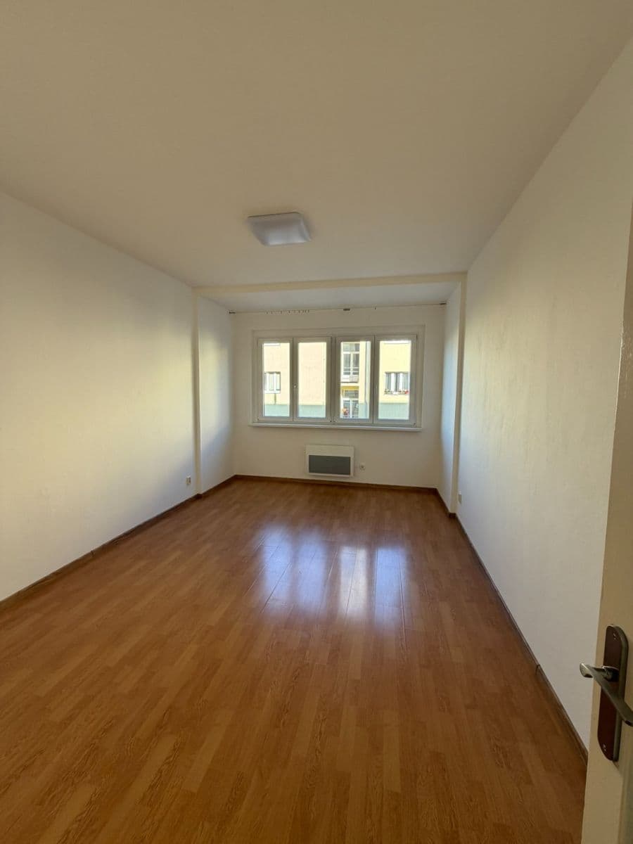 Prenájom bytu 1-izbový 23 m², Patočkova, Praha, Praha Prenájom bytu 1-izbový 23 m², Patočkova, Praha, Praha