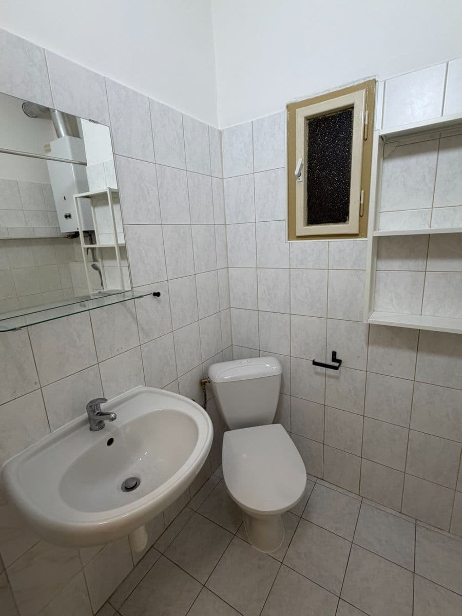 Prenájom bytu 1-izbový 23 m², Patočkova, Praha, Praha Prenájom bytu 1-izbový 23 m², Patočkova, Praha, Praha